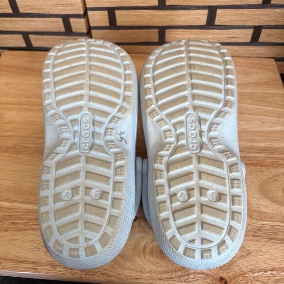 Crocs Light Blue Fur Lined Clogs W9/M7 - Picture 8 of 8